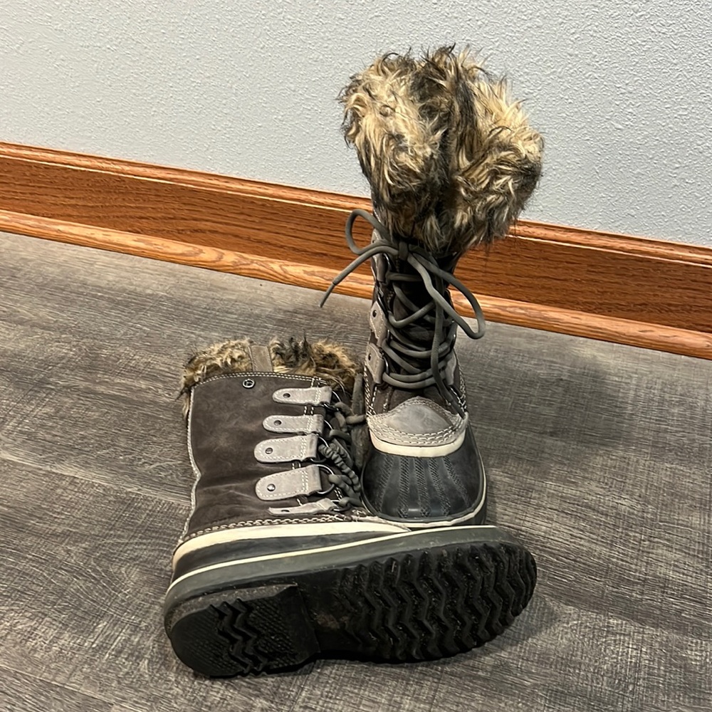 Sorel Joan of Arc boot